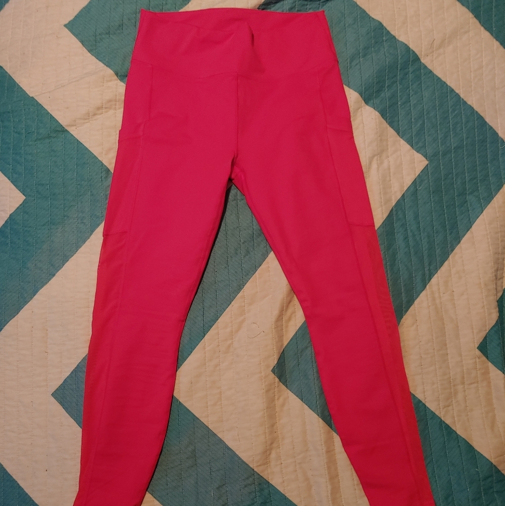 Fabletics - Mila High-Waisted Pocket Legging